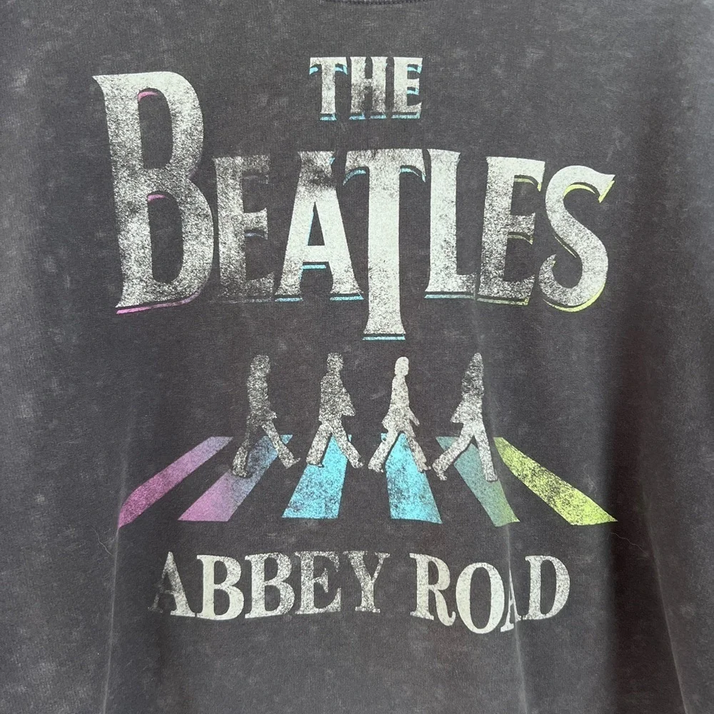 Apple Corps. LTD The Beatles Abbey Road Women's Cropped Gray Sweatshirt Size L - Picture 3 of 7